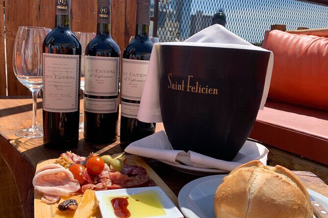 Wine & music experience by D.V. Catena con tabla de fiambres - Exploring the Wine & Music Experience in Buenos Aires