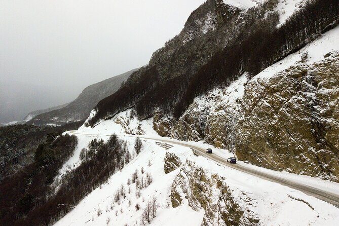 Winter in Ushuaia: Lakes Escondido and Fagnano 4x4 tour with lunch - An In-Depth Review of the Lakes Escondido and Fagnano 4x4 Tour