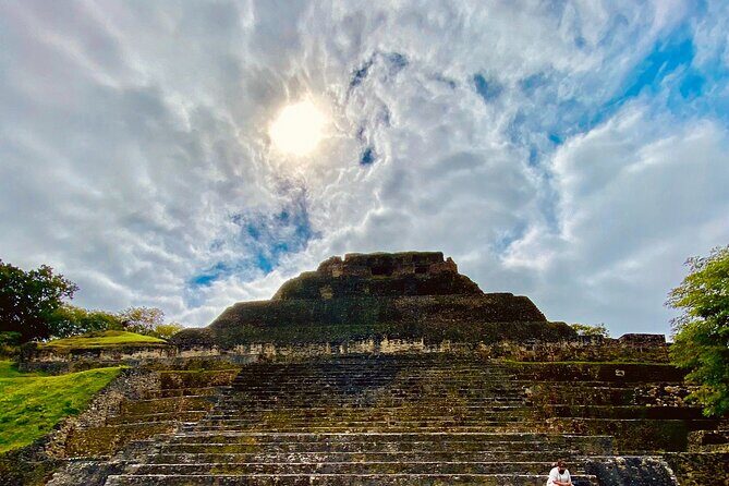Xunantunich and Inland Blue Hole Tour - What Makes This Tour Stand Out?