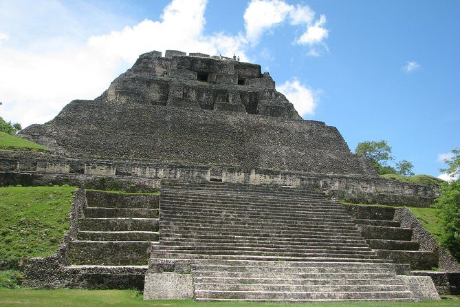 Xunantunich & Cave Tubing Day Trip from San Ignacio - Detailed Breakdown of the Itinerary