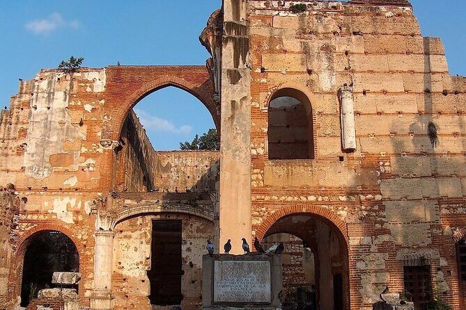 Yesterday and Today Historic Tour of Colonial Zone - Who Should Consider This Tour?