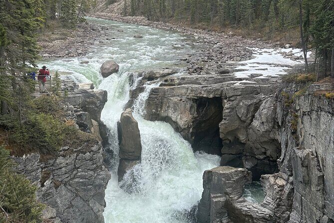 2 Days Luxury Guided Tour of Jasper National Park from Calgary - Exploring the Itinerary in Detail