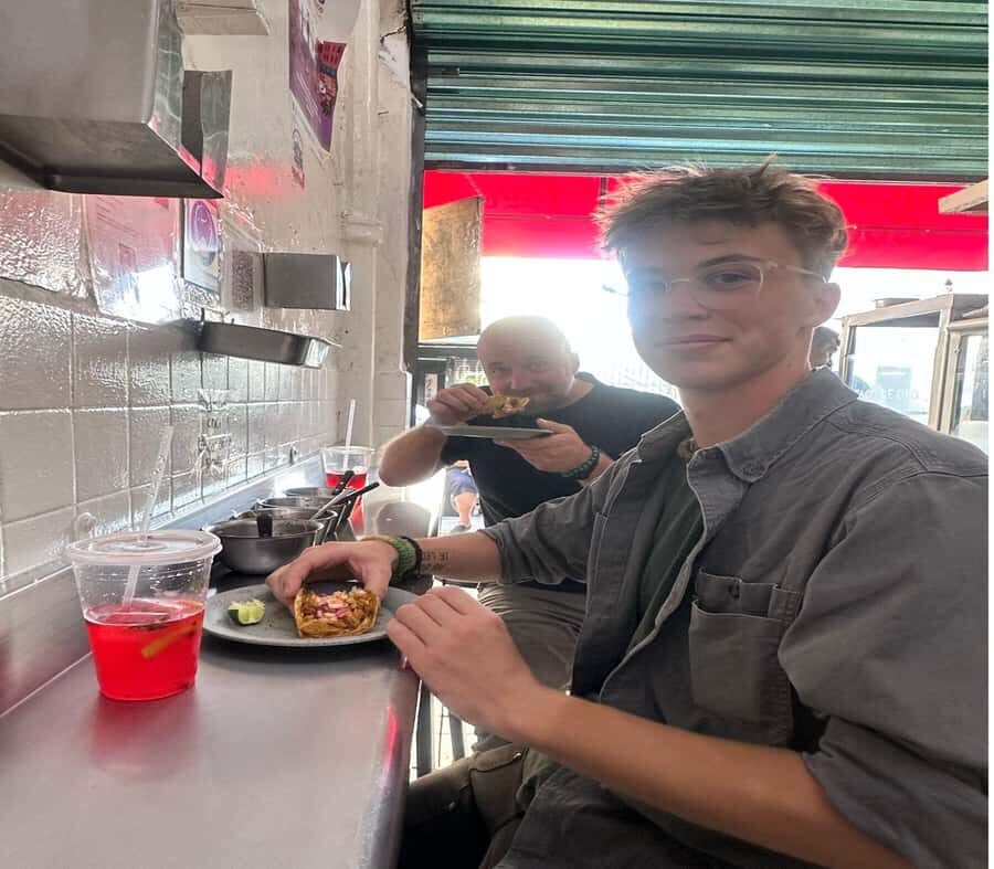 A journey of flavors and history with a chef in the historic center - The Value in the Experience