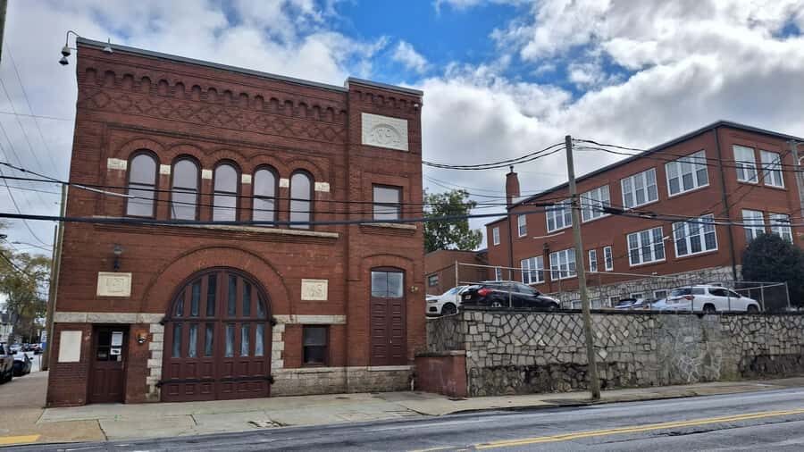 Atlanta: Guided Walking Tour of the Martin Luther King Jr District (in French) - Visiting Key Martin Luther King Jr. Sites