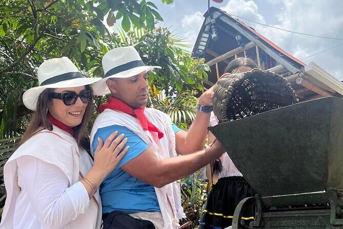 Bilingual coffee tour 30 minutes from Medellin, all inclusive - Who Will Love This Tour?