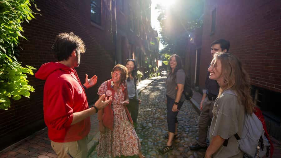 Boston: Freedom Trail to Beacon Hill Walking Tour - What to Expect and Practical Tips