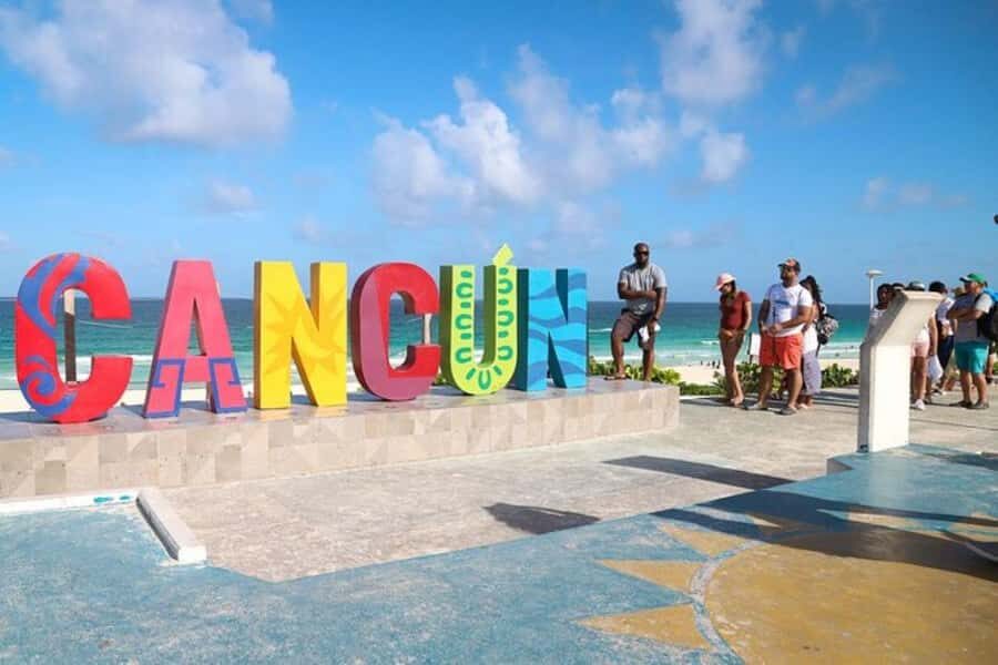 Cancun: Bus Tour - City Adventure around the Best Stops - Authentic Experiences and Practical Tips
