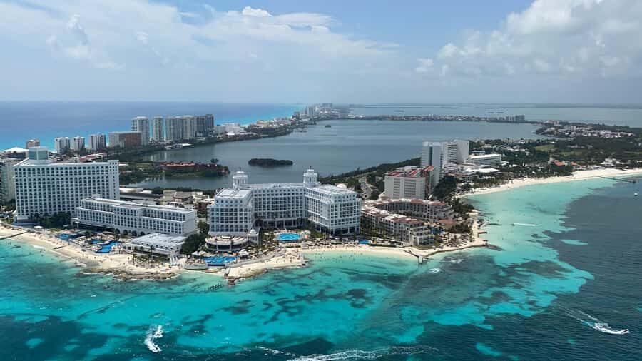 Cancun: Hotel Zone Helicopter Flight - Who Should Consider This Tour?