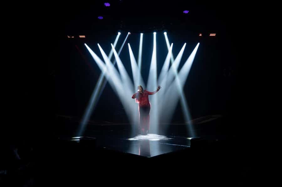 Cancun: Myst Euphoria Show with live music hits - Authentic Moments and Real Guest Perspectives