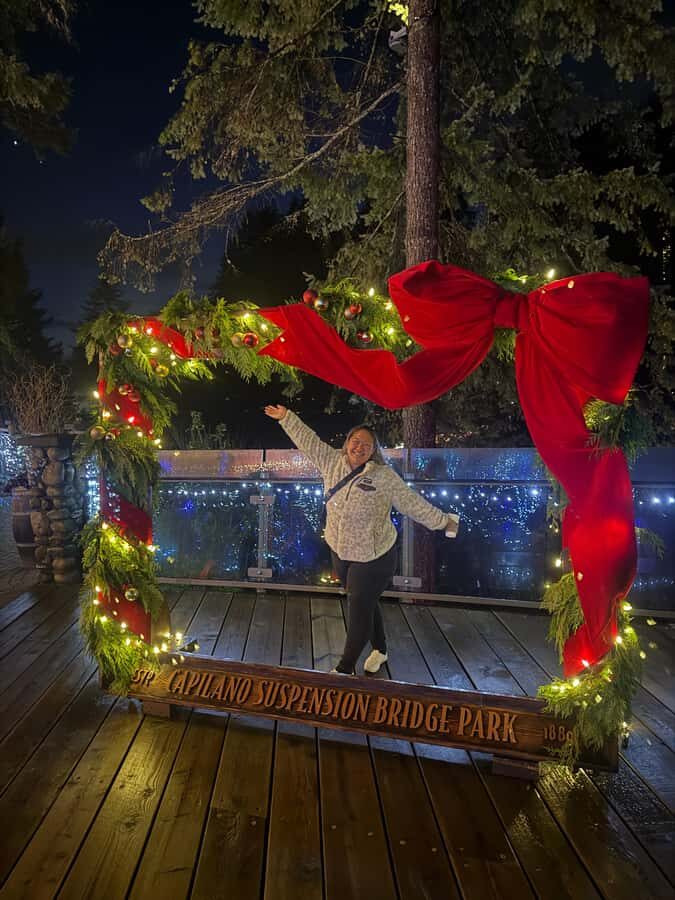 CANYON LIGHTS+Capilano Suspension Bridge/Small Group/CAR - A Closer Look at the Vancouver Small Group Experience