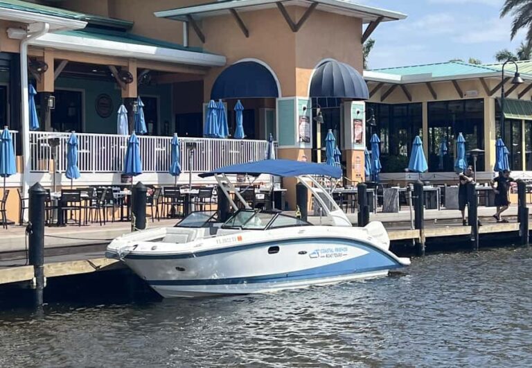 Cape Coral: Private Dolphin Watching and Dock & Dine Cruise - Dining with a View