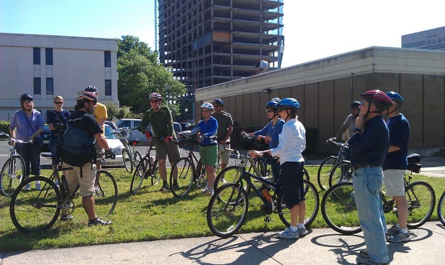 Charlotte: 90-Minute City Highlights Bike Tour - Who is this tour best for?