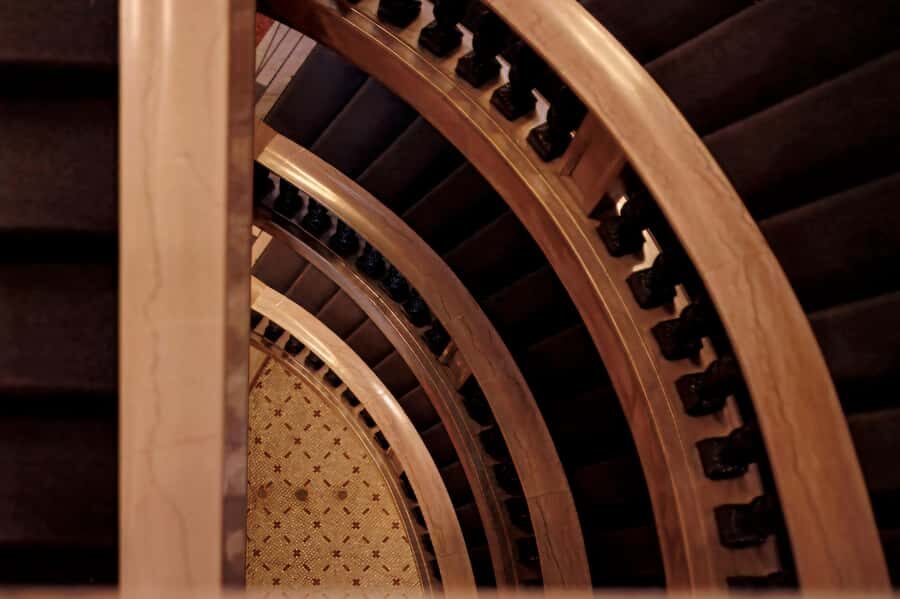 Chicago Architecture and True Crime Tour: Christmas Edition - The Guides: Knowledgeable and Engaging