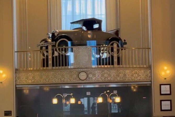 Chicago Cocktail Adventure Part 1 - Walking Along Millennium Park and the Loop