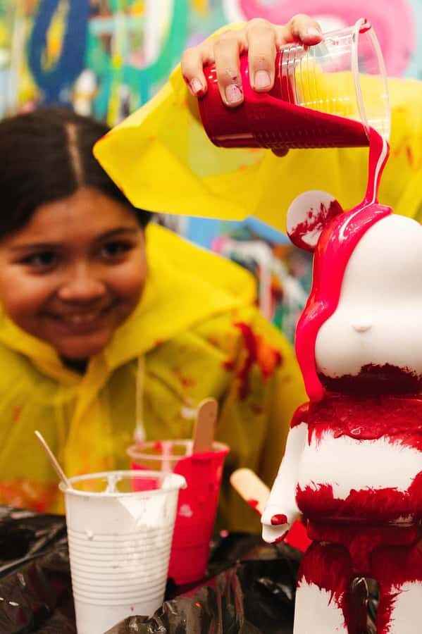 Chicago: Creative Team Building - Paint Your Own Fluid Bear - An In-Depth Look at the Experience