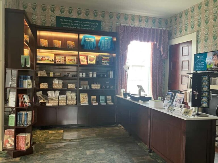 Cincinnati: Harriet Beecher Stowe House Guided Tour - Who Will Appreciate This Tour?