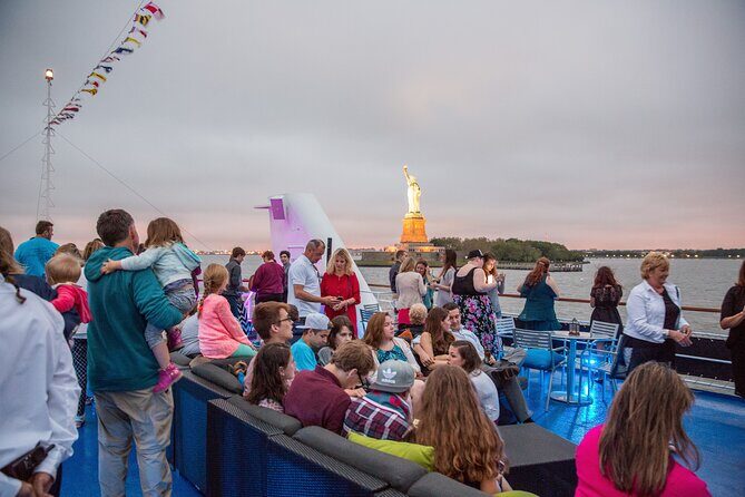 City Cruises New York: Signature Dinner Cruise - The Sum Up