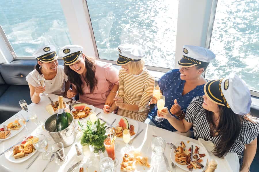 City Cruises Philadelphia: Buffet Brunch/Lunch/Dinner Cruise - Why We Think This Cruise Works Well