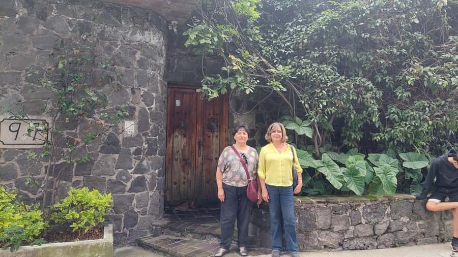 Coyoacán: A Tour of Coyoacán's Cinema, Arts, and Culture - Exploring Coyoacán’s Hidden Corners: A Walk Through Arts and Culture