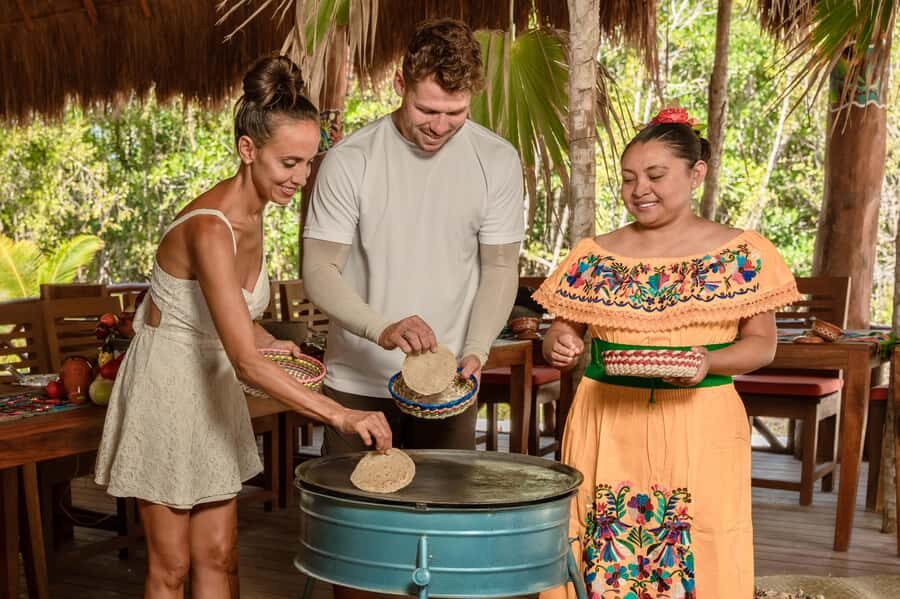 Cozumel: KUZÁ Beach Day, Buffet, Open Bar & Mexican Flavors - Who Will Love This Experience?