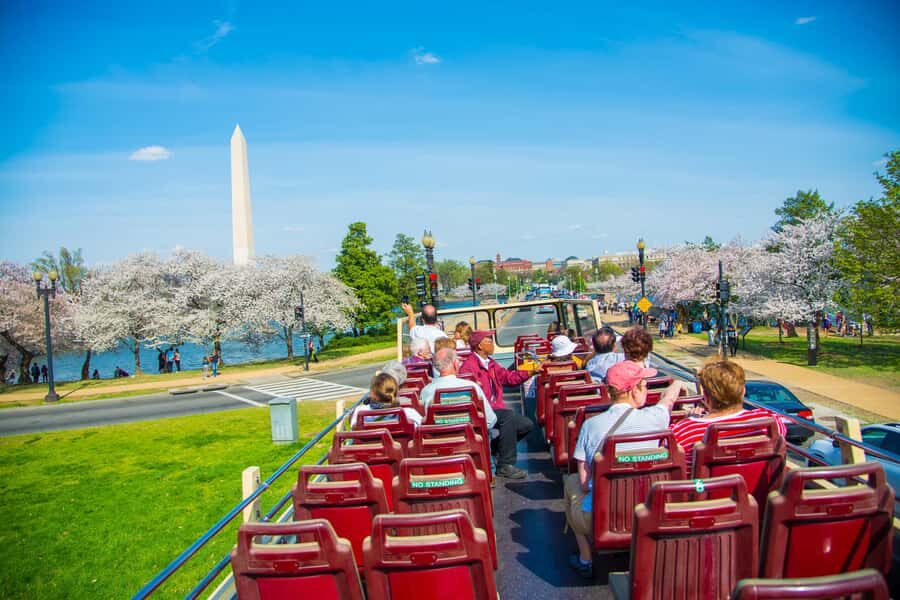 DC: Hop-on Hop-off Sightseeing Tour with 18 Convenient Stops - Who Will Love This Tour?