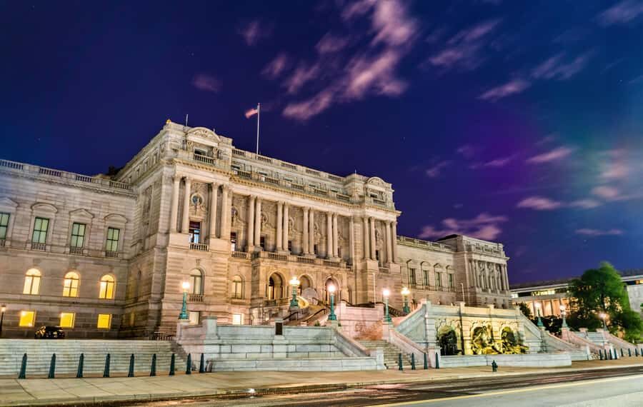 DC: Scandals of Capitol Hill Evening Walking Tour - The Heart of the Experience: What to Expect
