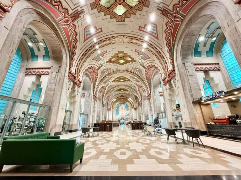 Detroit: Taste the Heart of Motor City Walking Food Tour - A Deep Dive into the Detroit Food Scene