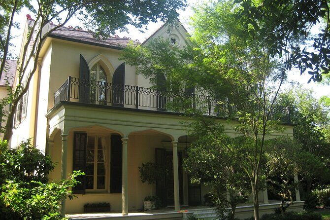 Explore New Orleans' Garden District: Private 2-hour Walking Tour - What the Reviews Say