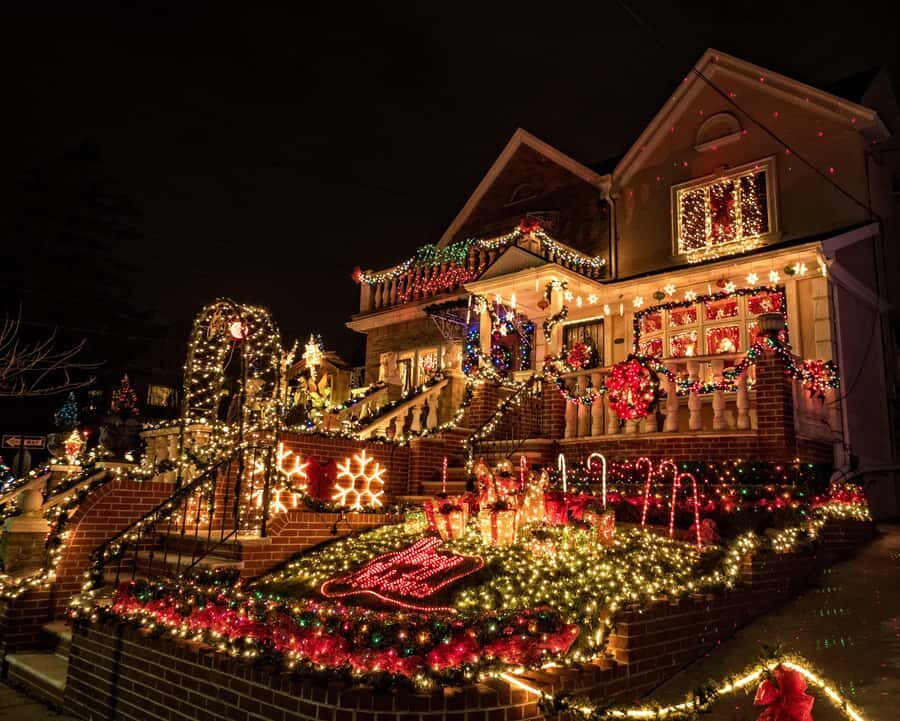 Explore the Magic of Christmas Lights in NYC's Dyker Heights - What Makes This Tour Stand Out?