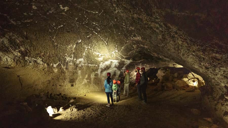 From Bend: Half-Day Limited Entry Lava Cave Tour - Exploring the Lava Caves of Central Oregon: A Natural Gem