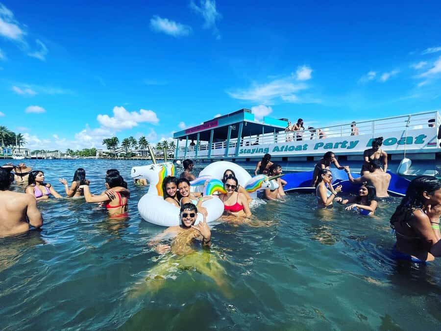 Ft. Lauderdale: Party Boat Tour to the Sandbar with Tunes - Who Will Love This Tour