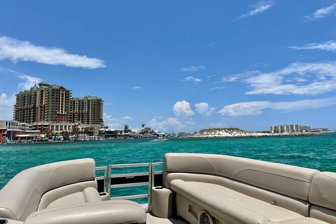 Gilligans 12 Passenger Pontoon Rental Departing Destin Harbor - An In-Depth Look at Gilligans’ Pontoon Rental Experience