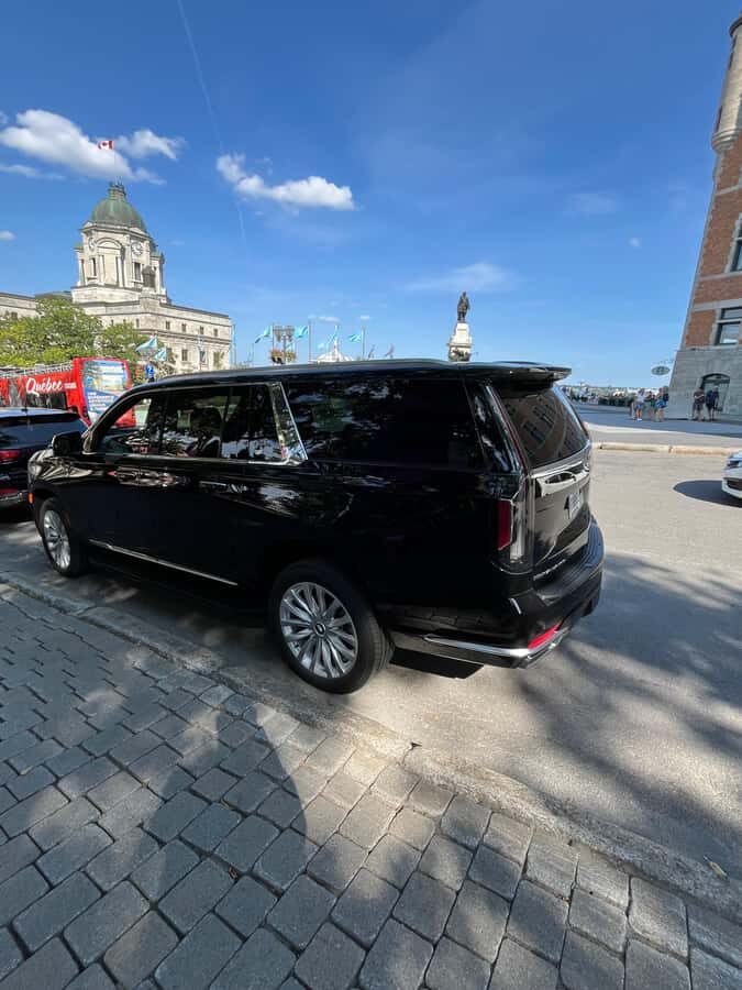 Half day city tour Montreal luxury SUV - Exploring Montreal in Style: A Closer Look at the Itinerary