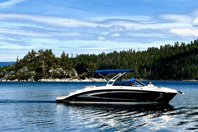 Half Day Luxury Yacht Class Tour on Lake Tahoe 4.5 hours - A Closer Look at the Lake Tahoe Yacht Tour