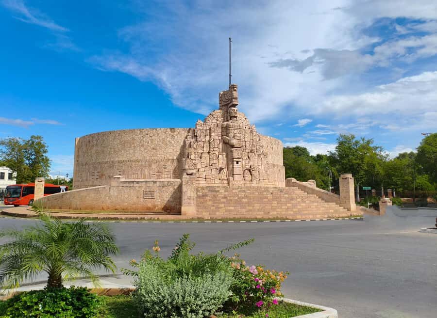 Historical and Cultural Tour on Paseo de Montejo - A Walk Through Mérida’s Architectural and Historical Heart
