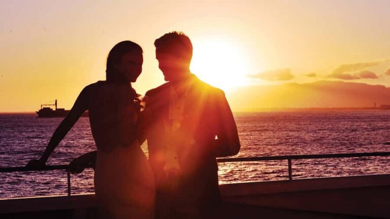 Honolulu: Sunset Cruise with Mai Tai and Snacks - Who Should Consider This Experience?