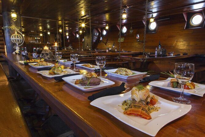 Hook boat in Cancun - Practical Information