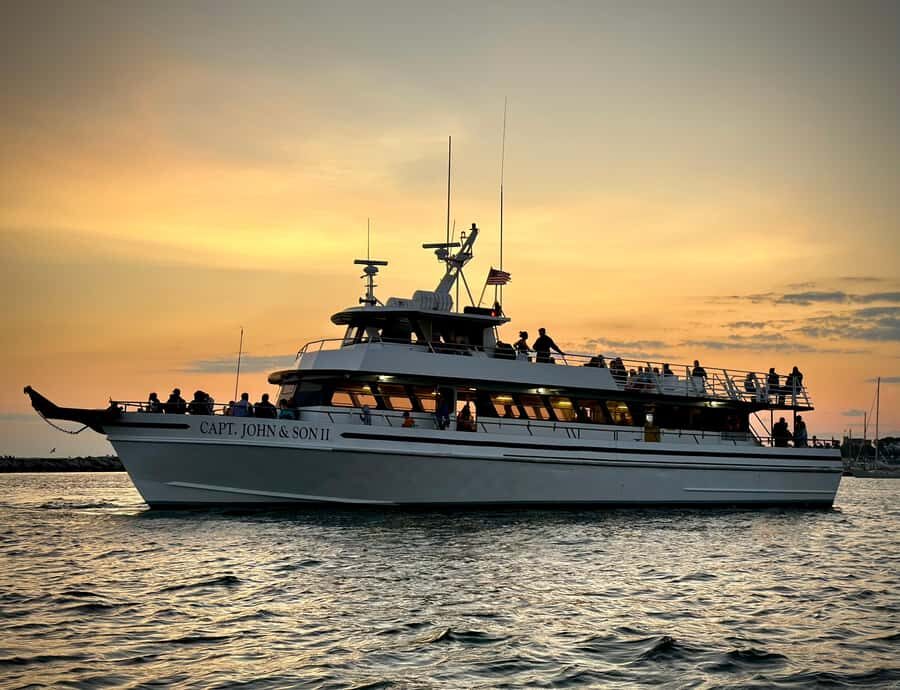 Hyannis: Live Music Sunset Cruise in Hyannis Harbor - The Practicalities: Price, Duration, and Accessibility