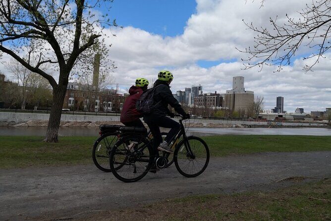 Independent Tour of Montreal by Bike - A Detailed Look at the Experience