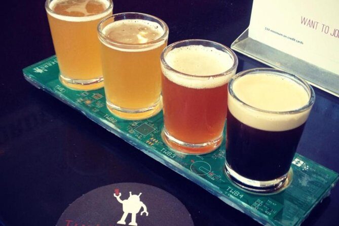 Indoor Minneapolis Skyway Food Tour - Iconic Landmark: Mary Richards Statue