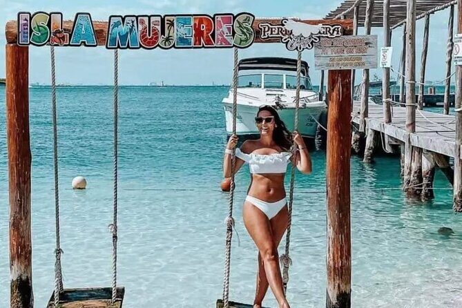 Isla Mujeres Catamaran Adventure Snorkeling, Spinnaker and Lunch - An In-Depth Look at the Tour Experience