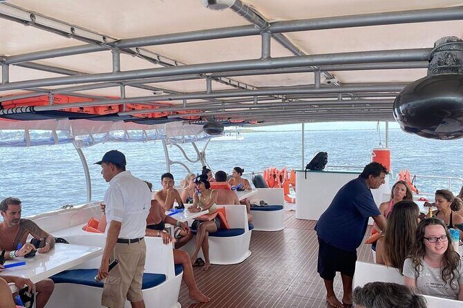 Isla Mujeres Tour in Private Catamaran with Food & Drinks - Who Will Love This Tour?