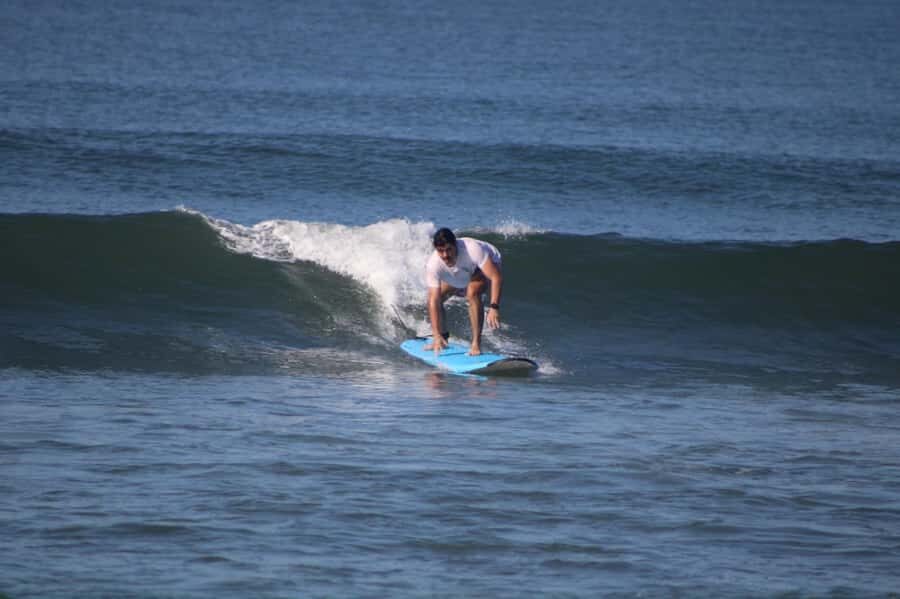 Ixtapa: A Surfing Experience for Beginners and Families - What to Expect During Your Surfing Session