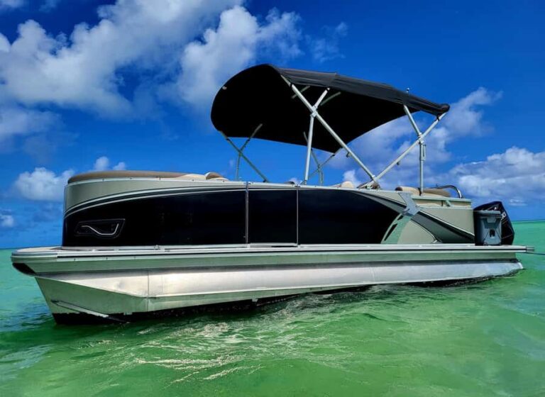 Kaneohe Bay: Pontoon Boat Rental with Captain - What Makes This Tour Stand Out?