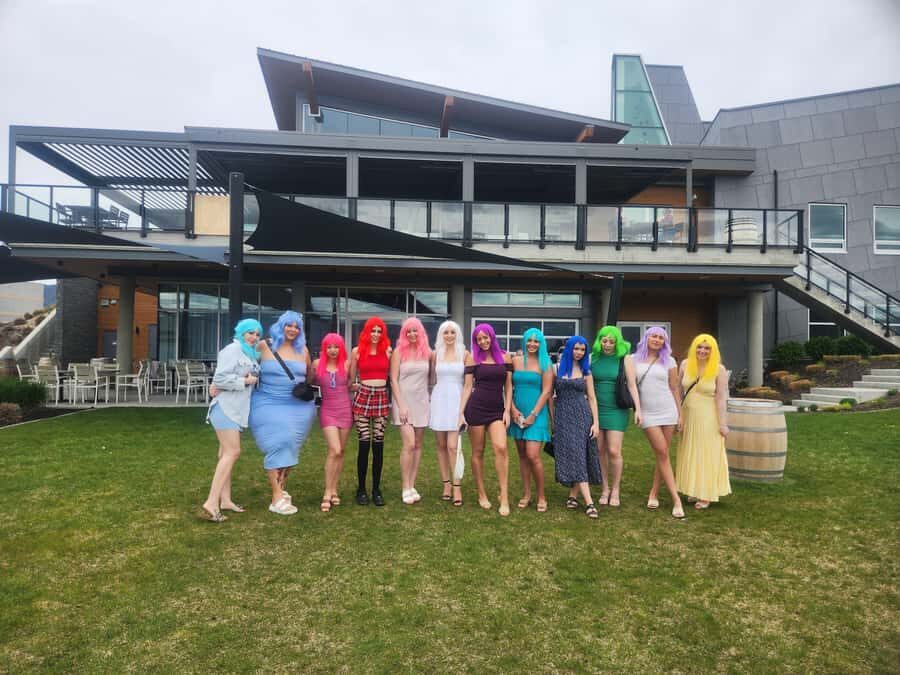 Kelowna: Private Or Public West Kelowna Wine Tours - A Closer Look at the Kelowna Wine Tour Experience