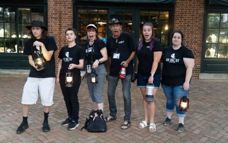 Laredo's Lost Laments of La Llorona Ghost Tour - Exploring Laredo’s Haunted Core: What to Expect on the Tour