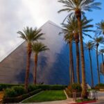 Las Vegas Night Tour in Spanish - Fremont Street Experience: Old Vegas Charm