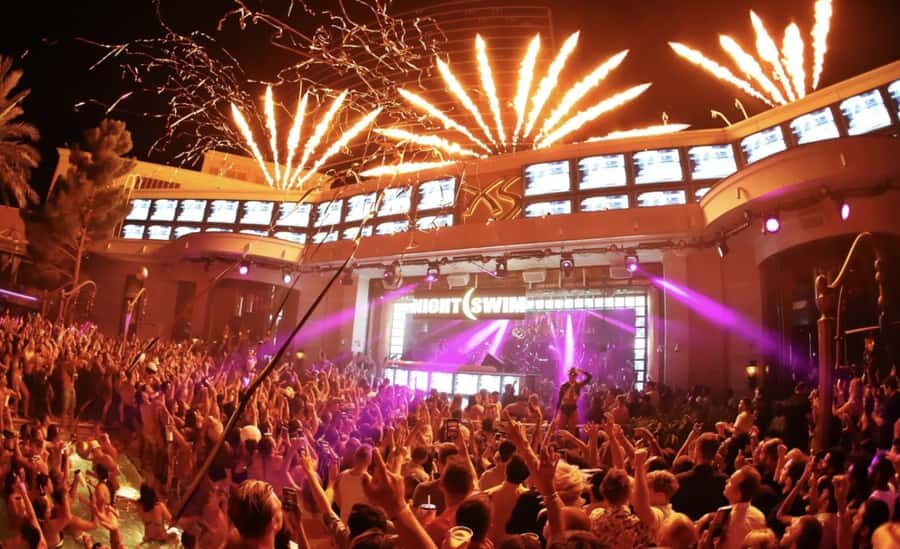 Las Vegas: Pool Party Tour with Cocktail Class & Club Entry - Exploring the Vegas Pool Party Tour: What You Need to Know