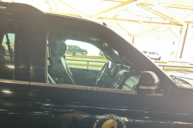 Limo Service from Denver Metro to Denver Airport Transfers - What to Expect During the Ride