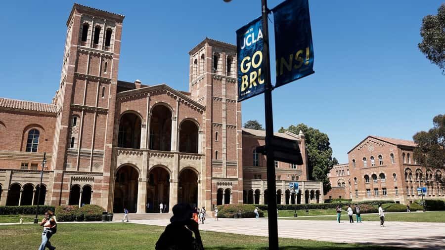Los Angeles: Film and TV Locations Guided Tour - Santa Monica Pier